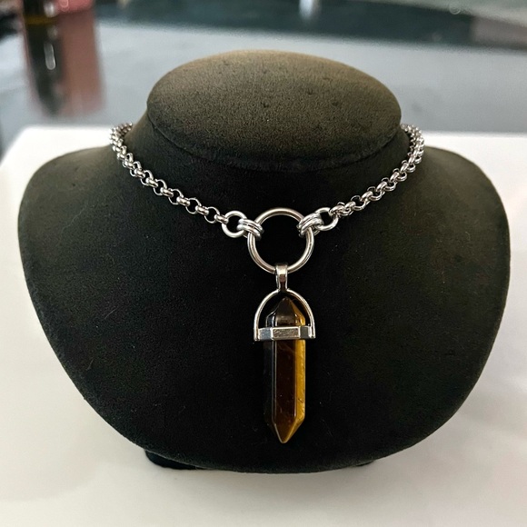🔴 Handmade golden tiger eye bullet on stainless steel chain necklace - Picture 3 of 9